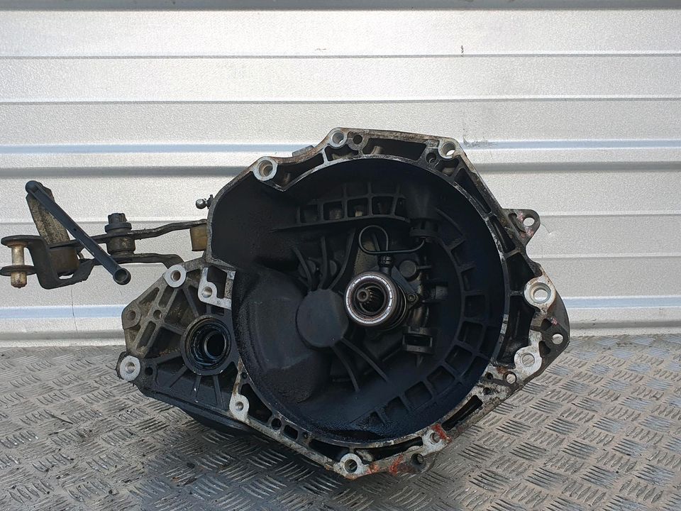 Getriebe F13 C394 - Opel Corsa C 1.2 Benzin - F13C394 in Lippstadt