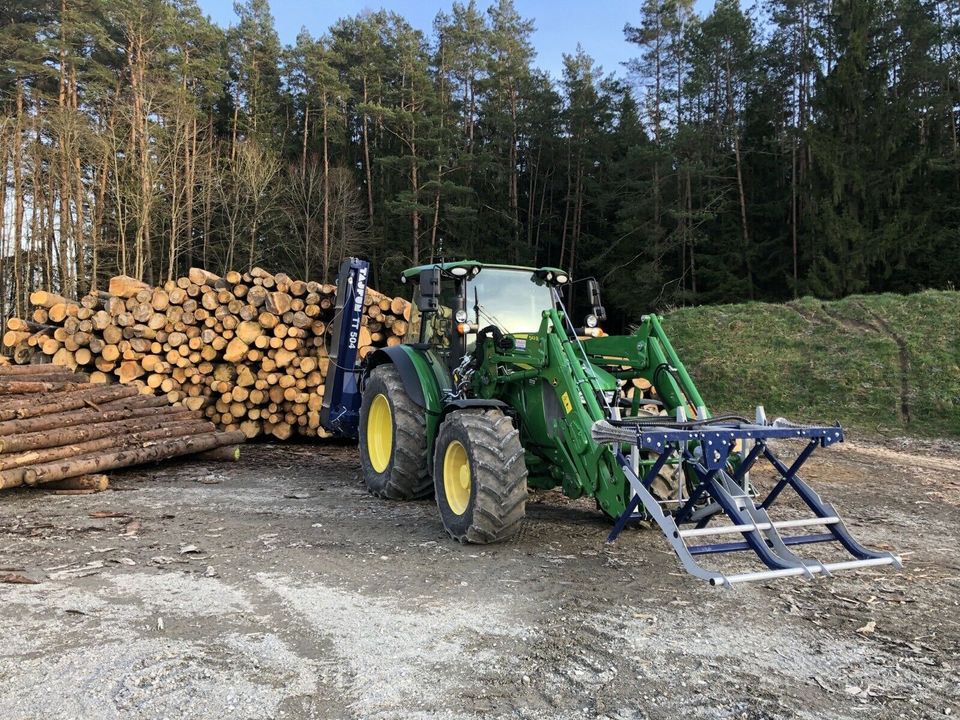 Stammholz zu Brennholz Säge Spaltautomat in Burk