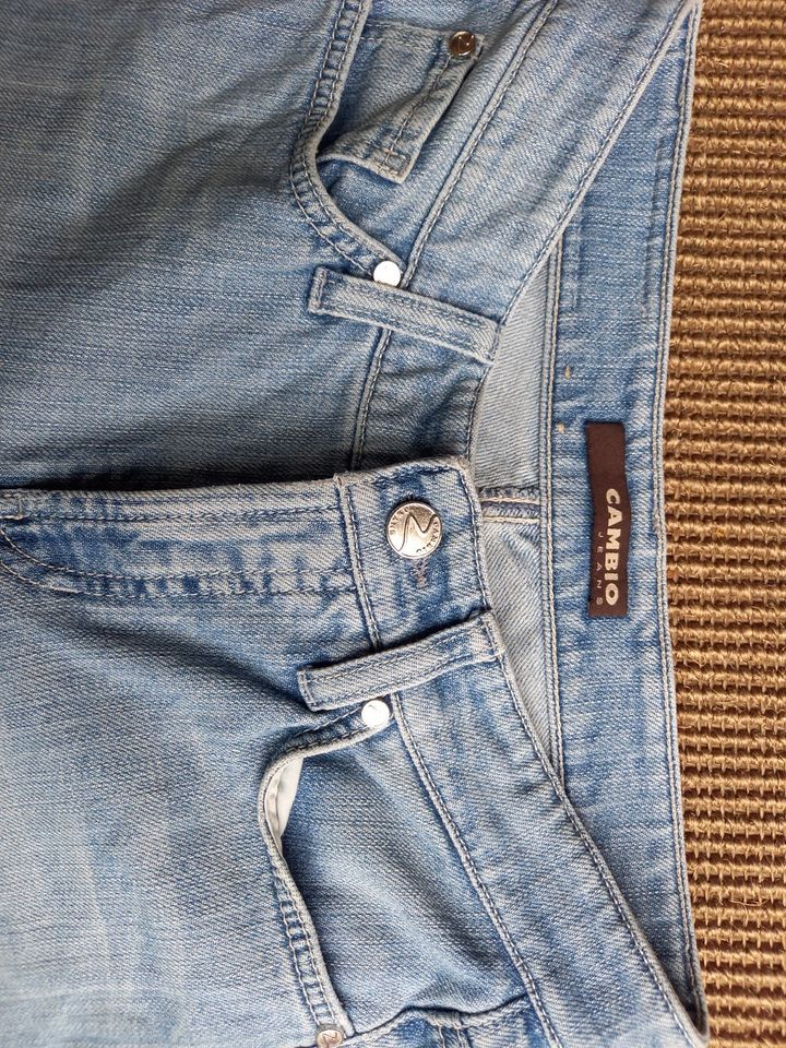 Jeans von Cambio Gr 36  S in Maintal