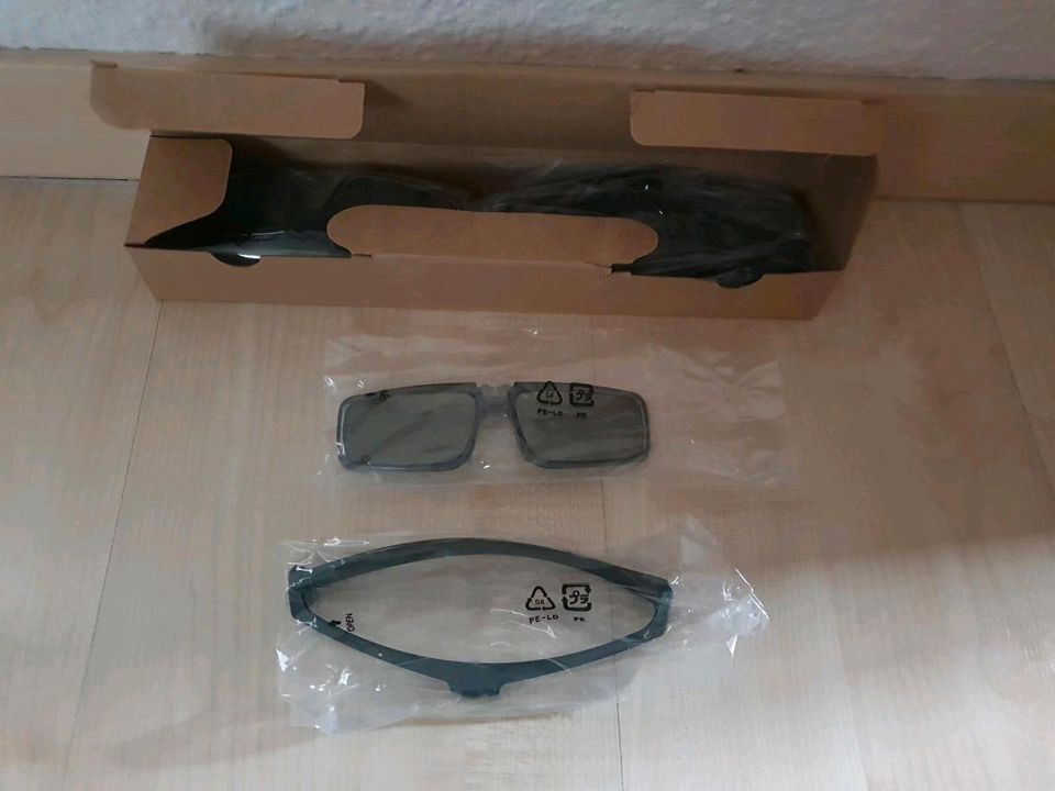 Sony Bravia TV Passive 3D Brille Brillen TDG - 500P Neu in Rendsburg