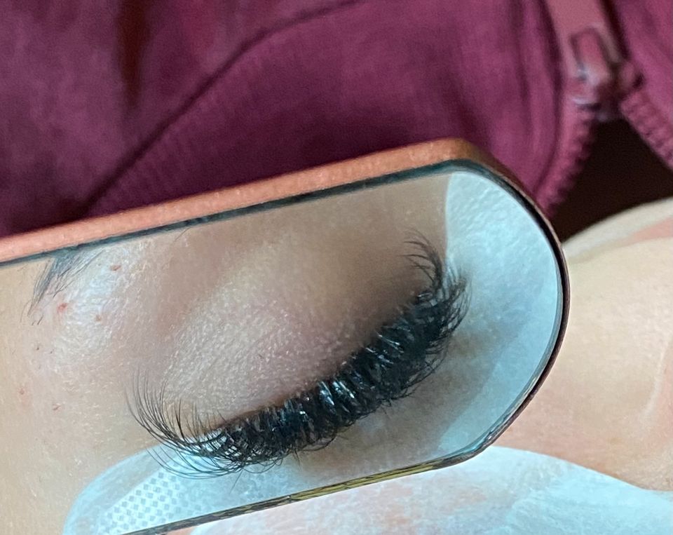 Wimpern Verlängerung/ Volumen Lashes in Hirzenhain