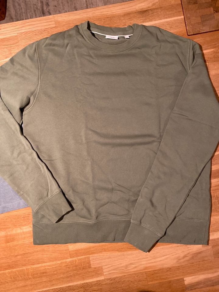 Sweatshirt schönes, olivgrün von Paul Größe L in Rottweil