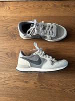 Nike Schuhe 38 Frankfurt am Main - Sachsenhausen Vorschau