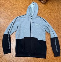 Adidas Sweatjacke Gr M schwarz grau Nordrhein-Westfalen - Wermelskirchen Vorschau