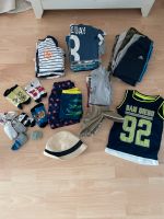 Kleiderpaket Sommer 98/104  T-Shirts Shorts Badehosen Langarm Cap Hessen - Büdingen Vorschau