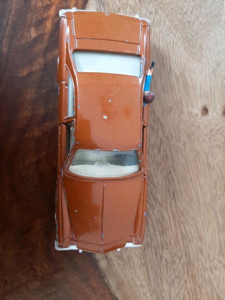 Corgi Buick Regal alt und selten Maßstab 1/36 in Springe