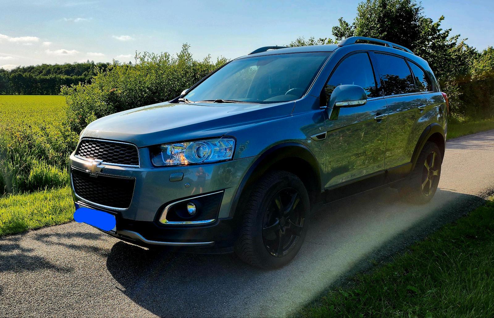 Abbildung des Autos Chevrolet Captiva 2.2TD …
