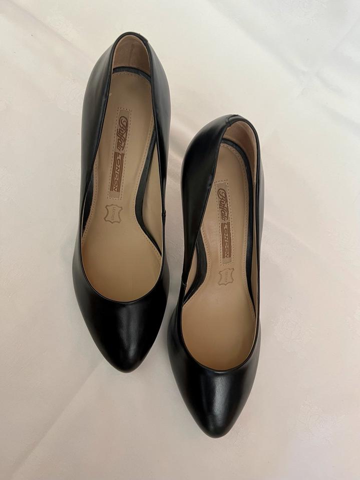 Pumps von Buffalo London in Größe 38 - neuwertig in München