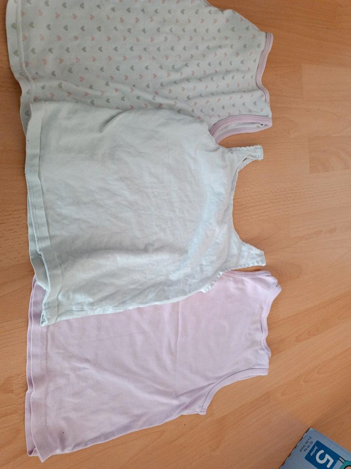 Set 3 Unterhemd Achselshirt Mädchen 110 116 topomini h&m in Markt Schwaben