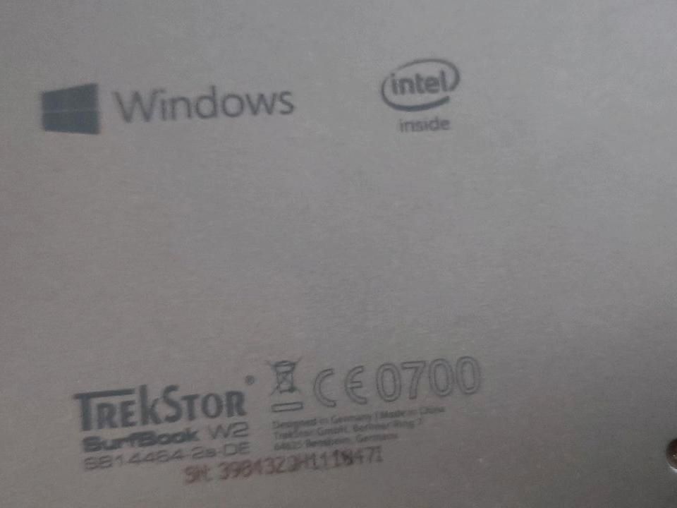 Laptop TrekStor SurfBook W2, RAM 4GB, SSD 64GB, Display 14,1Zoll in Neuwied