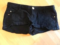 Schwarze kurze  Hose / Shorts (Größe M) Thüringen - Ichtershausen Vorschau