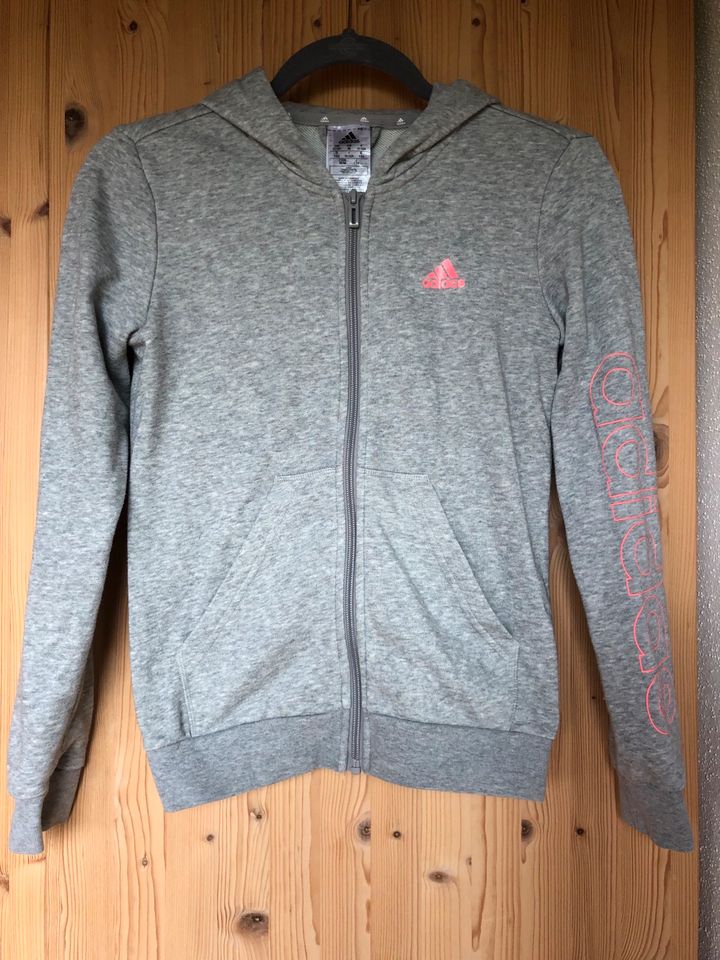 Adidas Sweatjacke Mädchen Größe 152cm in Großkarolinenfeld