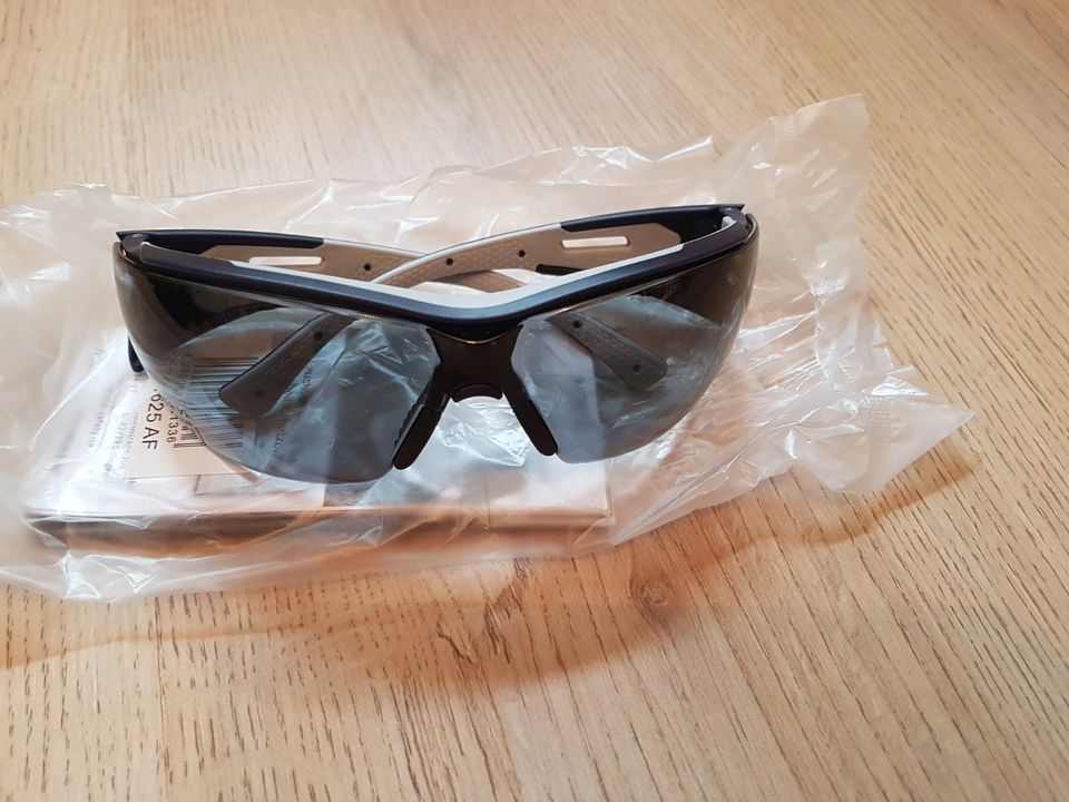 Infield getönte Schutzbrille neu in Kirchweidach