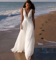 Never worn A line, V neck tulle beach wedding gown Berlin - Charlottenburg Vorschau