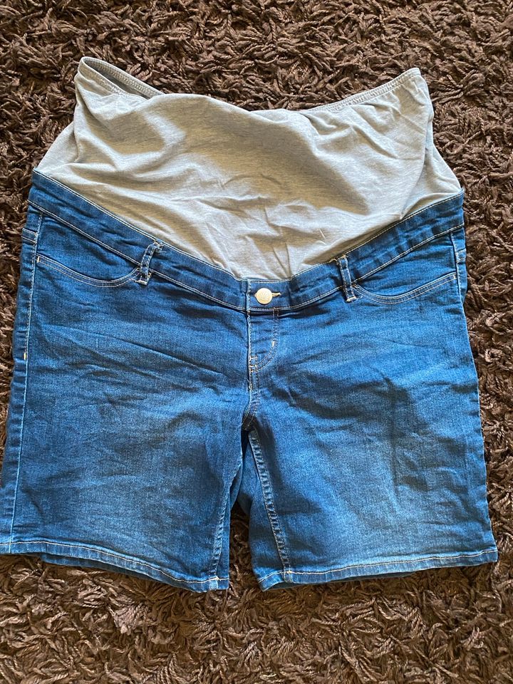 Umstandsmode Jeansshorts in Langenhagen