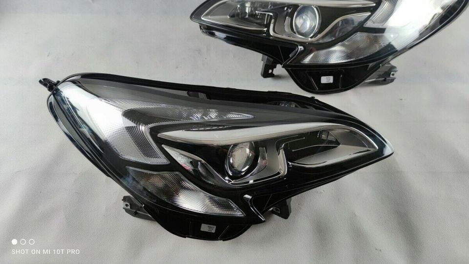 OPEL CORSA E XENON LED SCHEINWERFER RECHTS LINKS 1EF011830-10 in Neu-Isenburg