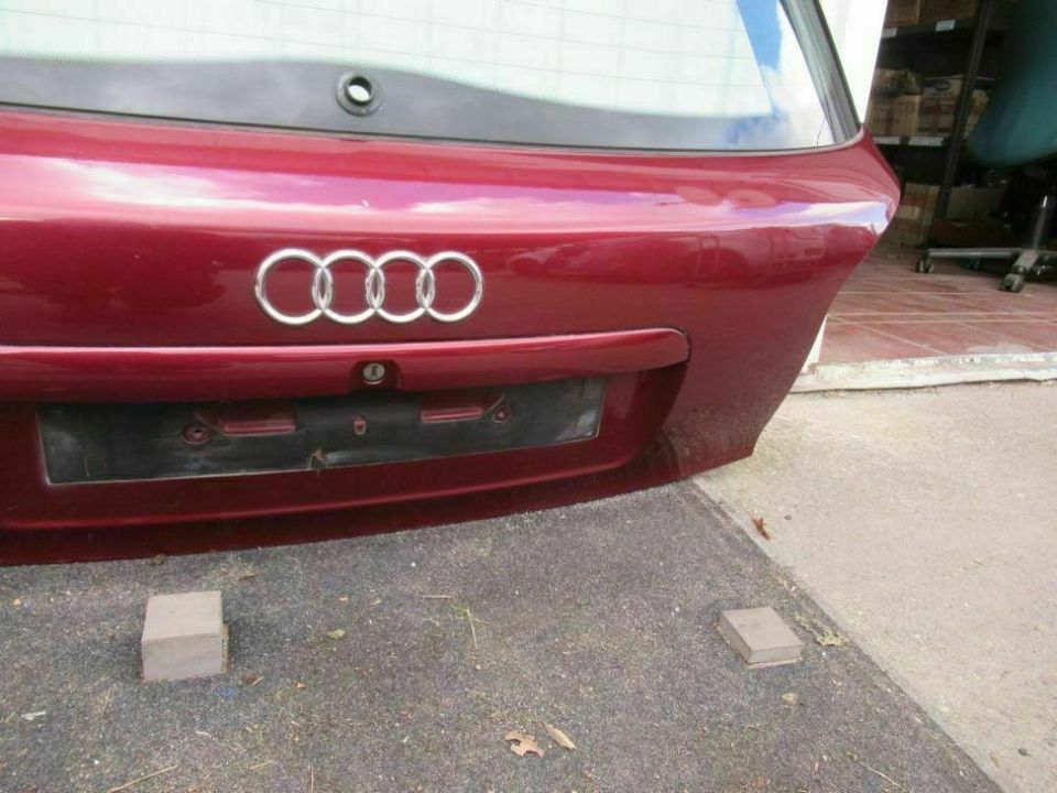 14938 AUDI A3 (8L1) Heckklappe Kofferraumklappe LZ3C rot in Möckern