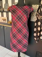 Sexy Stiefel Kleid kariert rot schwarz Schottland Gr. 42 Vögele Niedersachsen - Uelzen Vorschau