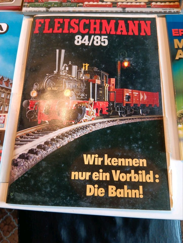 Märklin /Primex Modellbahn Kataloge in Eschershausen