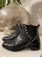 ZARA Leder Boots Lederboots Stiefeletten Gr 37 schwarz Bayern - Kleinheubach Vorschau