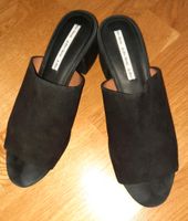 Sandalen Slipper Gr. 40 schwarz Wildleder &other stories fast neu Bayern - Schweinfurt Vorschau