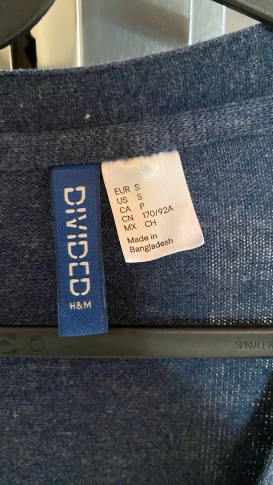 Cardigan Strickjacke Blau H&M Divided Größe S in Friedrichshafen