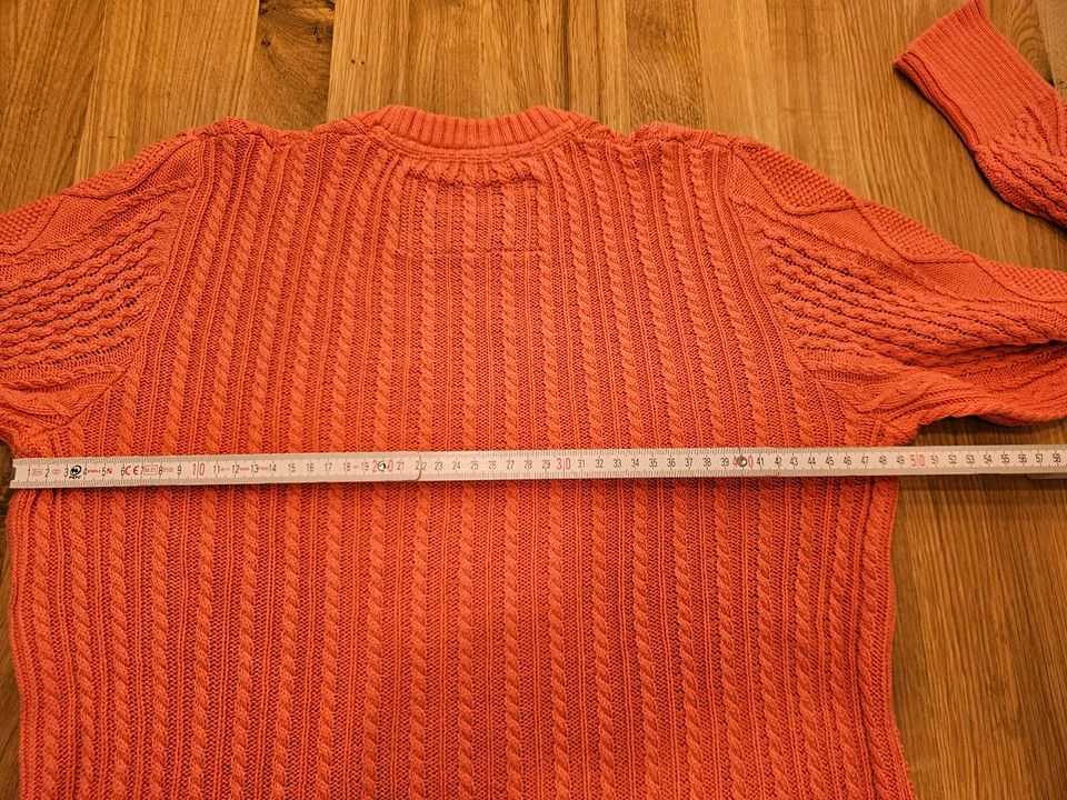 Strickpullover der Marke Superdry - Farbe Koralle - Maße siehe Fo in Vörstetten