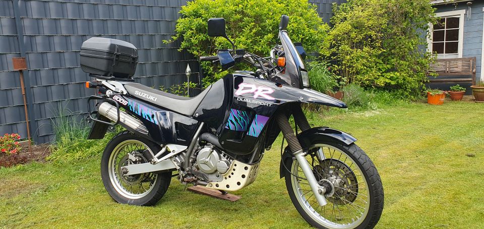 Top gepflegte Touren Enduro, Suzuki DR 800 Big in Emmerich am Rhein