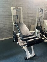 Technogym Hamstring/ Beinbeuger/ Legcurl 60 kg White Nordrhein-Westfalen - Bocholt Vorschau