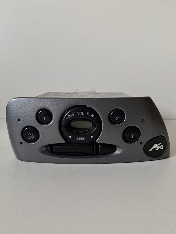 Original Ford Ka Autoradio Bj. 2002 in Nessetal