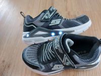 SKECHERS Sneaker Turnschuhe Gr. 29 mit Blinkeffekt Sachsen - Adorf-Vogtland Vorschau