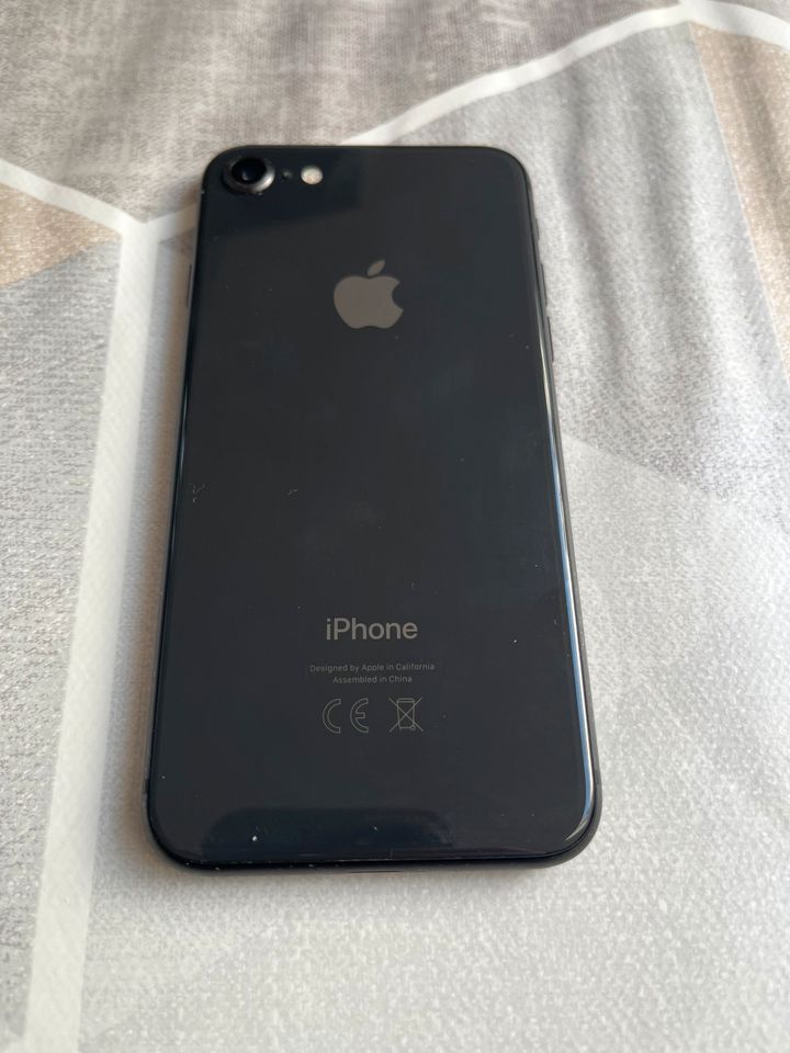 iPhone 8 Space Gray 64GB in Berlin