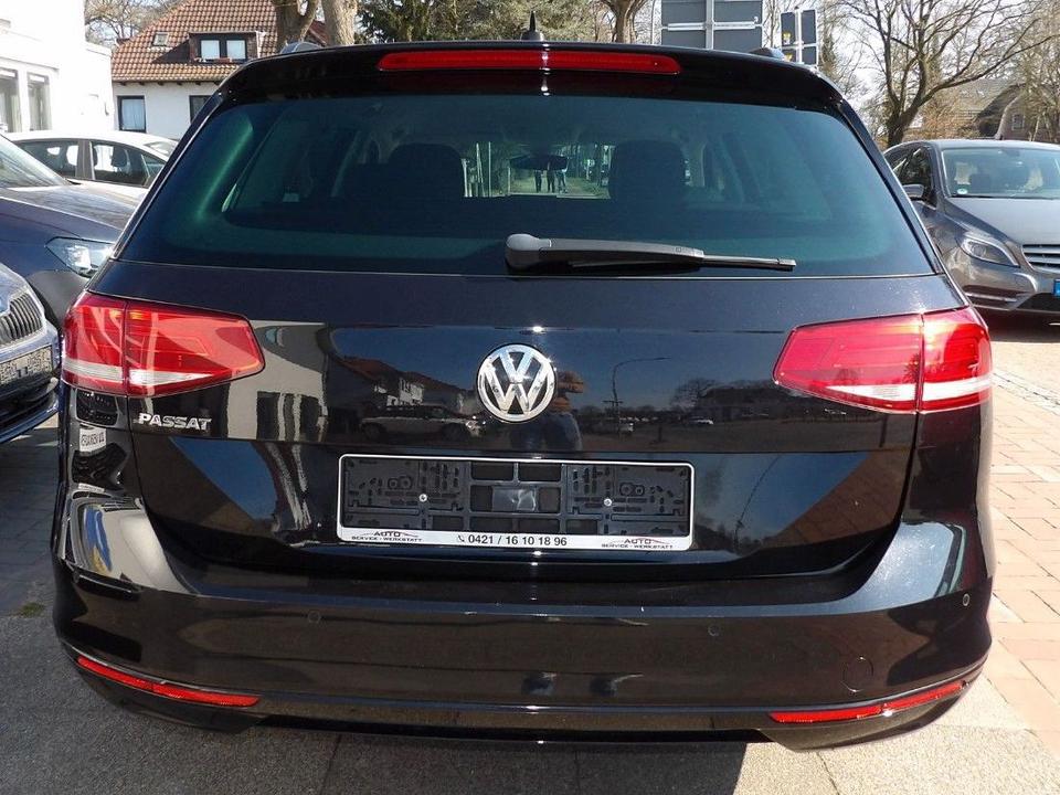 Volkswagen Passat Variant Comfortline DSG LED Massage Navi in Bremen