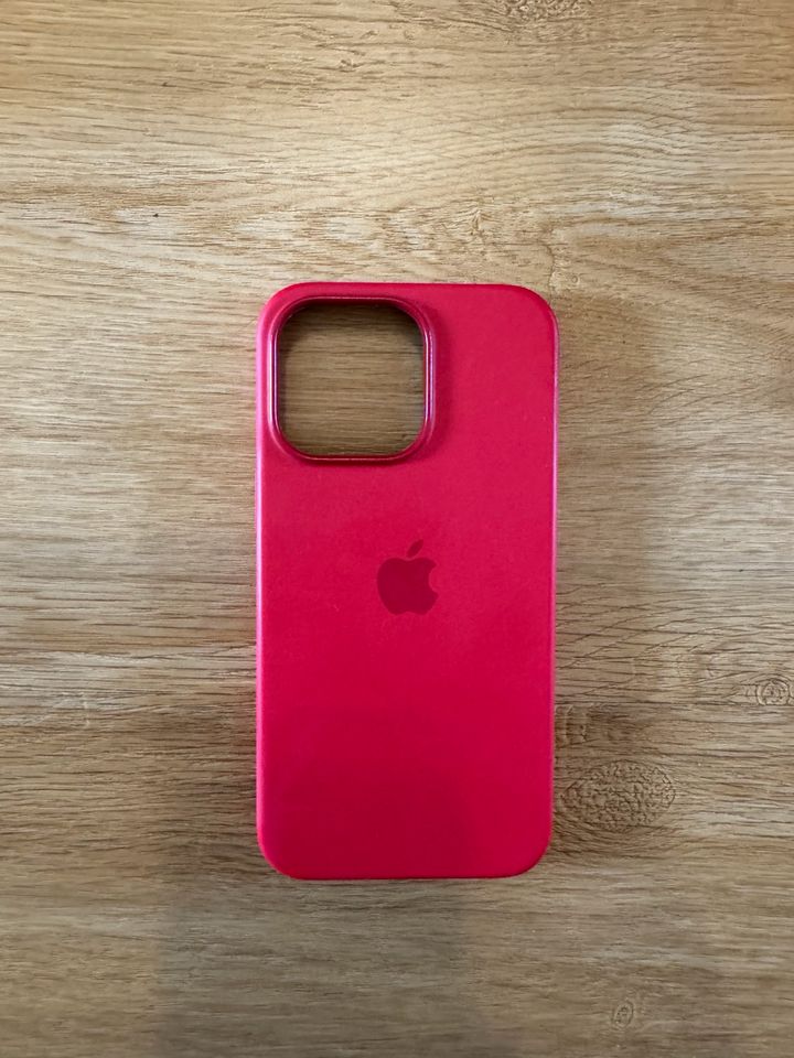 Handyhülle iPhone 13 Pro Apple Silikon Original Rot (gebraucht!) in Kiel