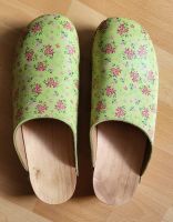 Clogs mit Blumenmuster Berlin - Steglitz Vorschau