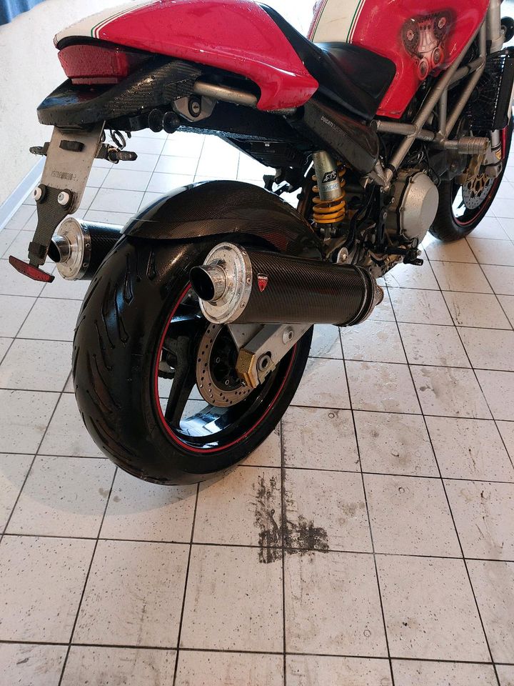 Ducati Hypermonster S4 in Nickenich