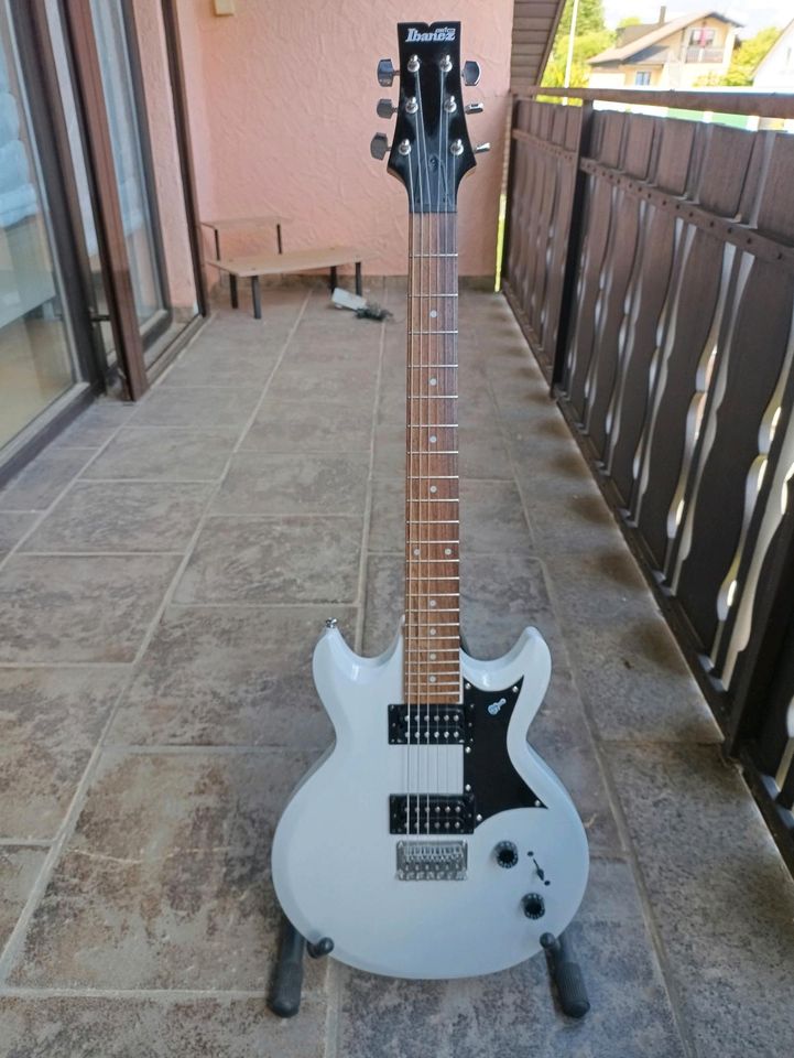 Ibanez E-Gitarre in Mering