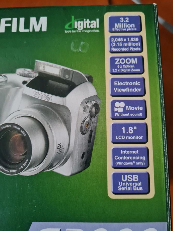 Fujifilm Finepix S3000 in Windischeschenbach