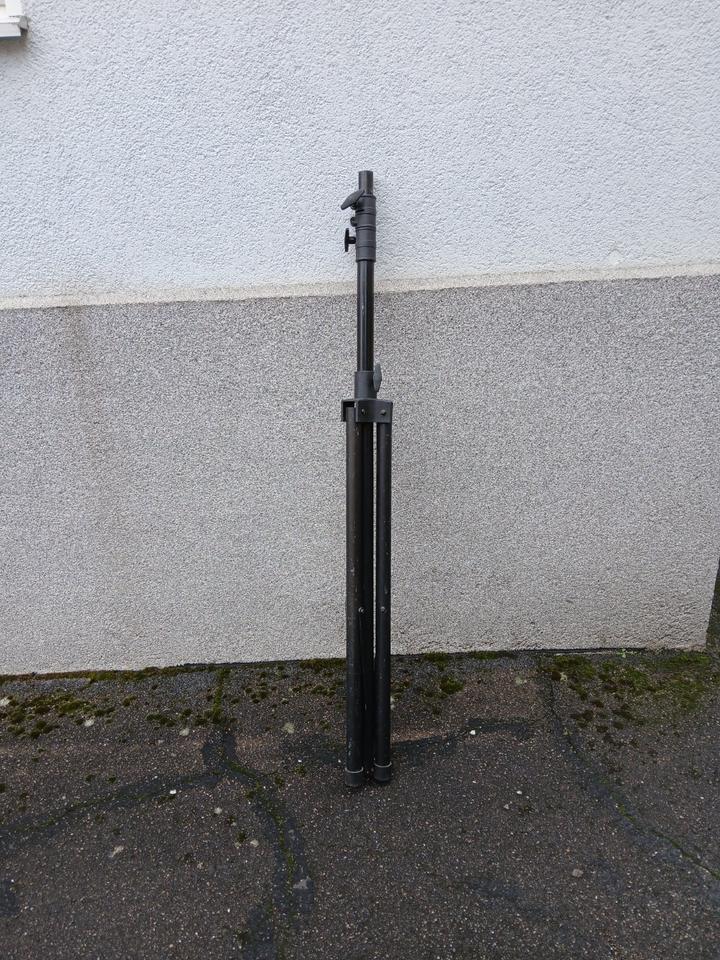 DISCO 2 Alu Stative Lichtstative, Steuergerät, Traversen,Kabel in Fellbach