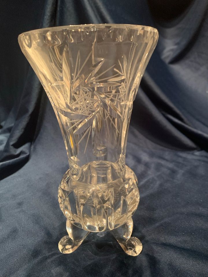 Bleikristall Vase auf 3 Füßen 21 cm hoch in Hannover