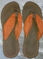 Sandalen Zehentreter Flip Flop Größe 40 orange Niedersachsen - Göttingen Vorschau