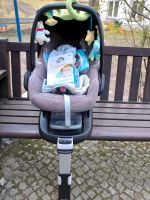 Maxi Cosi Pebble inkl. FamilyFix Station bis Ende November Berlin - Treptow Vorschau