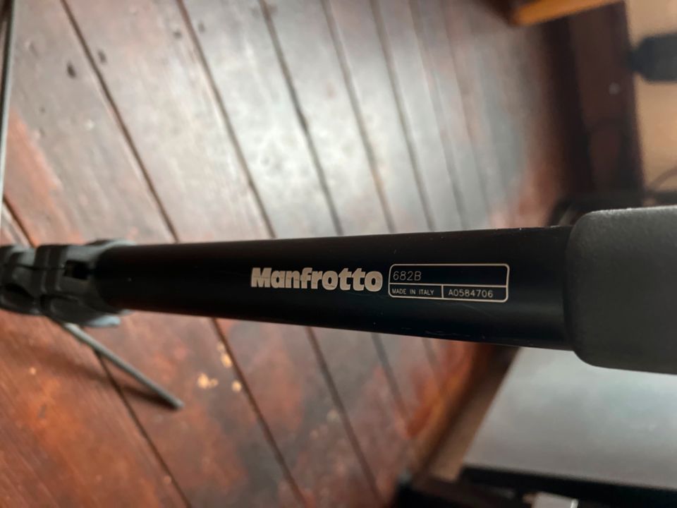 Manfrotto EinbeinStativ 682B gebraucht mit original Kugelkopf in Köln