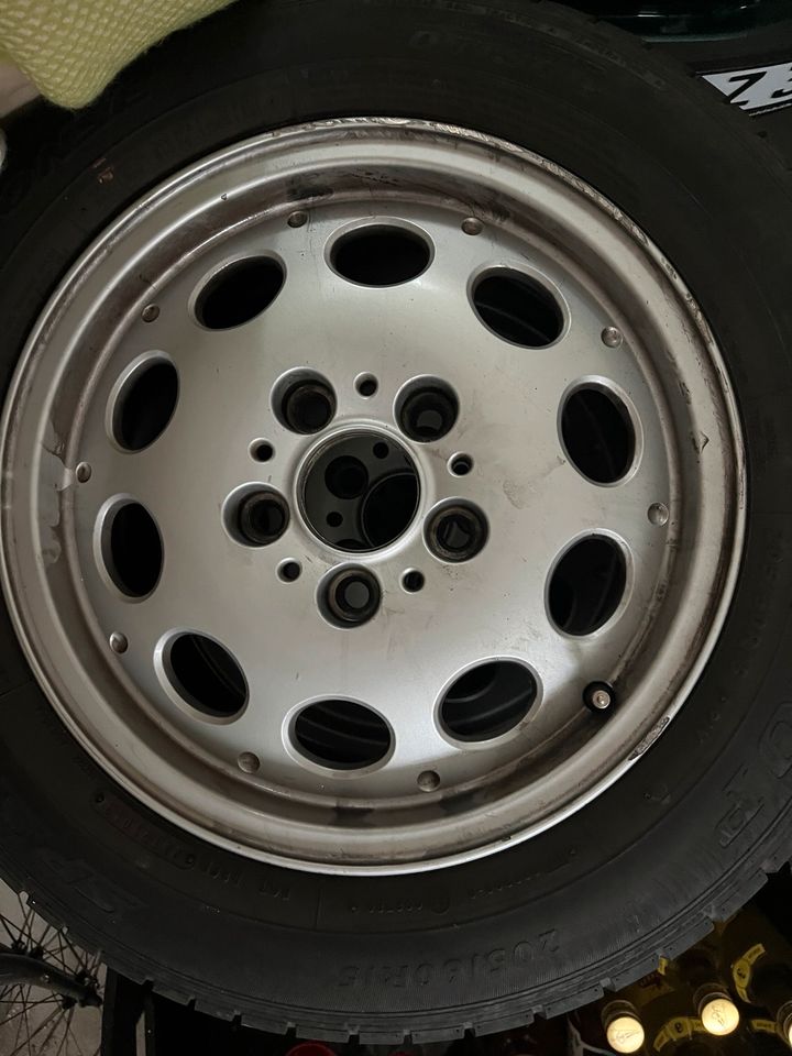 4 x Stahlfelgen mit reifen 205/60r15 in Bad Salzuflen