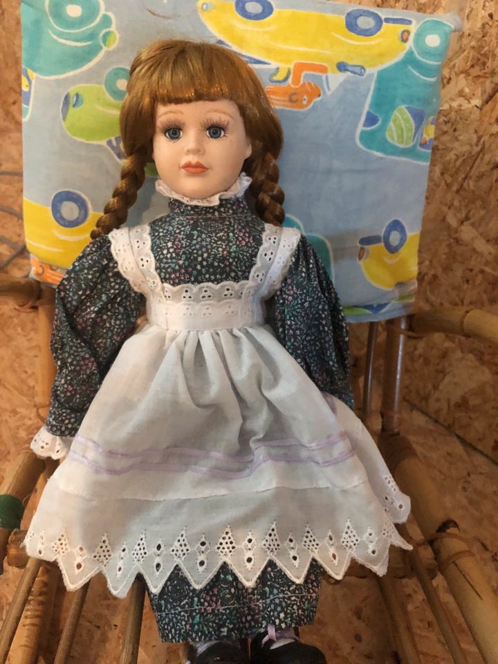 Porzellan Puppe in Dornstetten