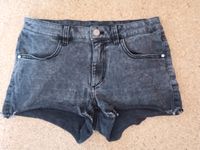 H&M, Gr. 158, Hot pants, kurze 4 Pocket Jeans, Shorts, grau Nordrhein-Westfalen - Hünxe Vorschau