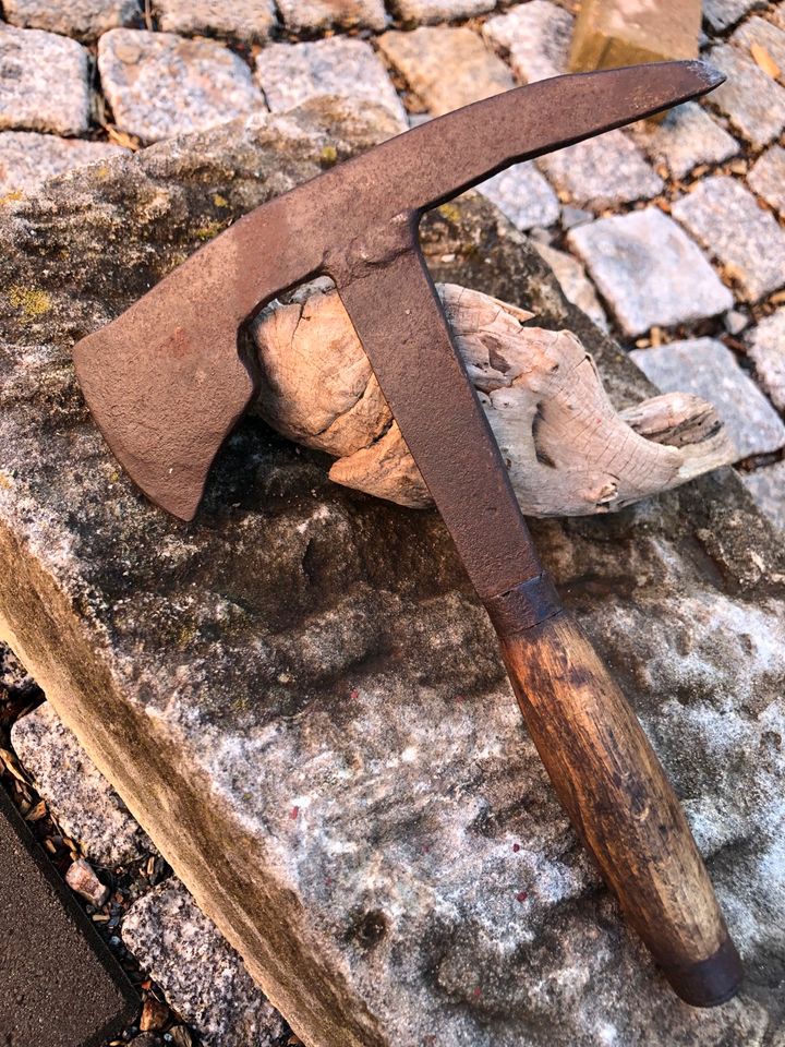Alter antiker Schieferhammer Dachdecker Werkzeug handgeschmiedet in Freital