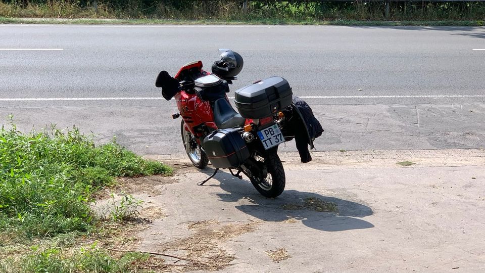 Triumph Tiger 900 T400 Rot EZ 98 in Paderborn