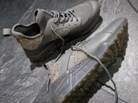 Elegante Sportschuhe mit Strasssteinen Niedersachsen - Wilhelmshaven Vorschau