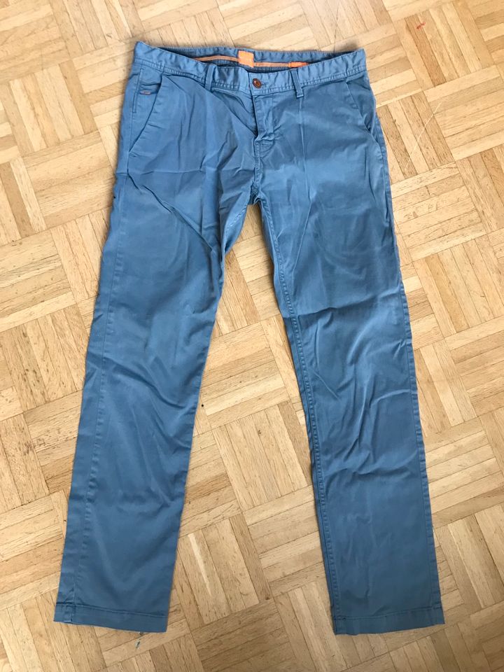 Hugo Boss Hose/Chino Herren 34/32 in Leverkusen